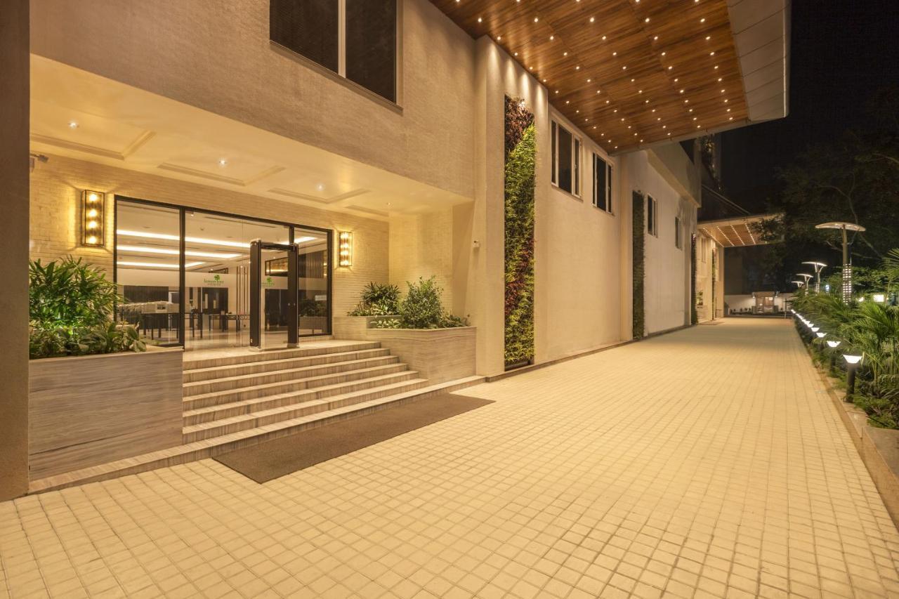 浦那市中心柠檬树高级酒店 外观 照片